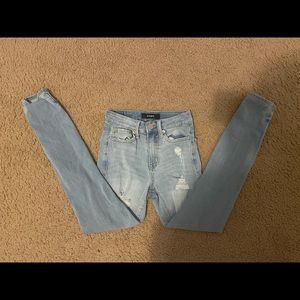 Aeropostale Ripped Skinny Jeans